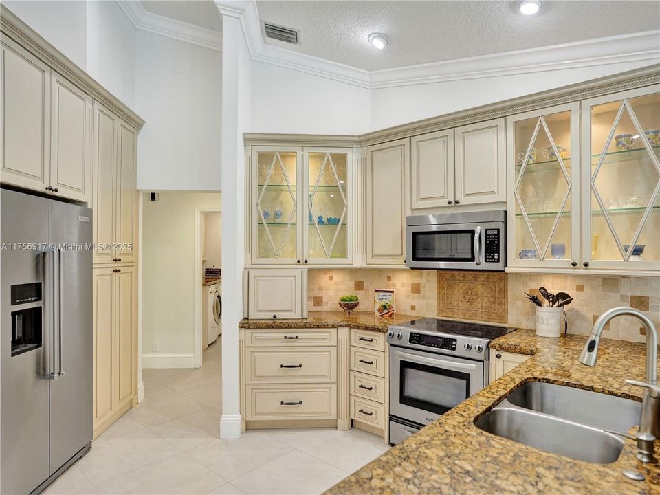 Recently Sold: $1,195,000 (5 beds, 3 baths, 2825 Square Feet)