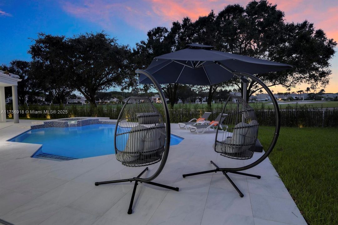 For Sale: $3,895,000 (6 beds, 6 baths, 4201 Square Feet)