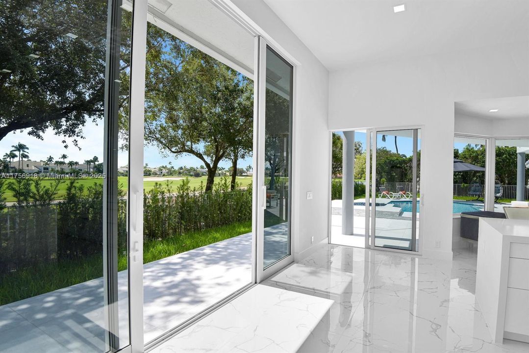For Sale: $3,895,000 (6 beds, 6 baths, 4201 Square Feet)