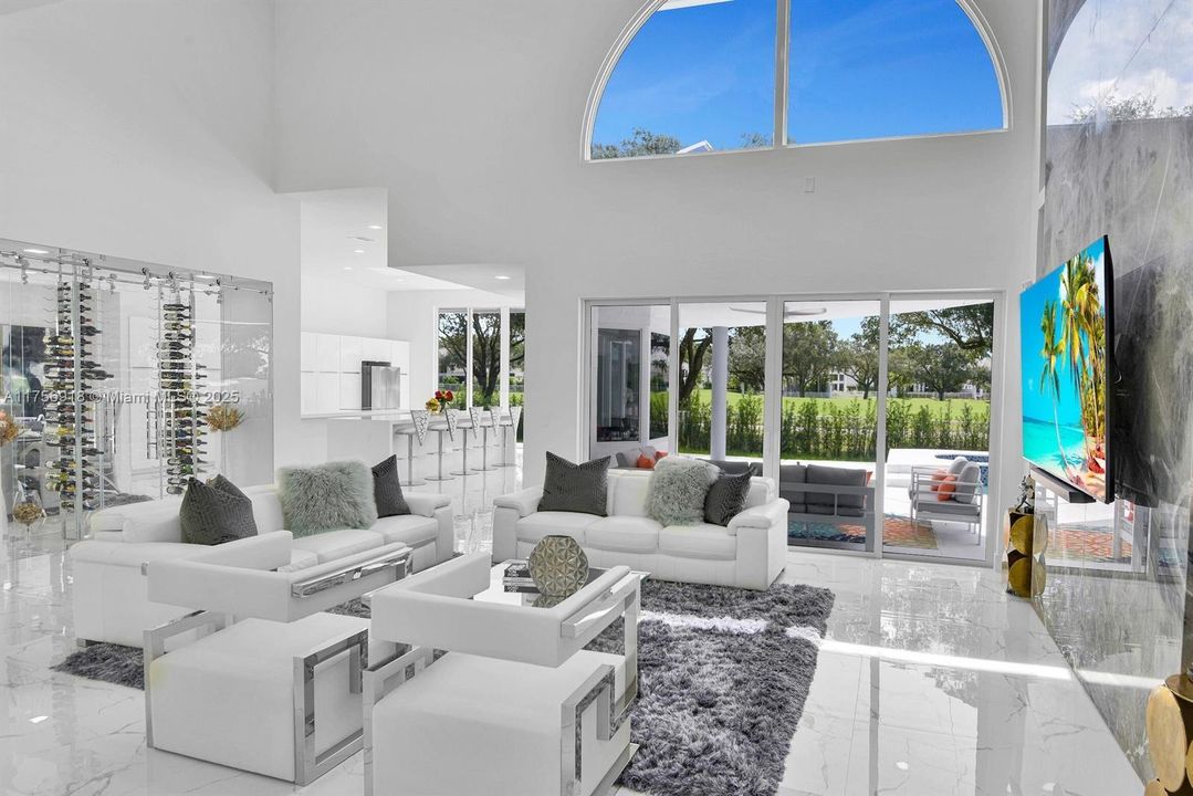 For Sale: $3,895,000 (6 beds, 6 baths, 4201 Square Feet)