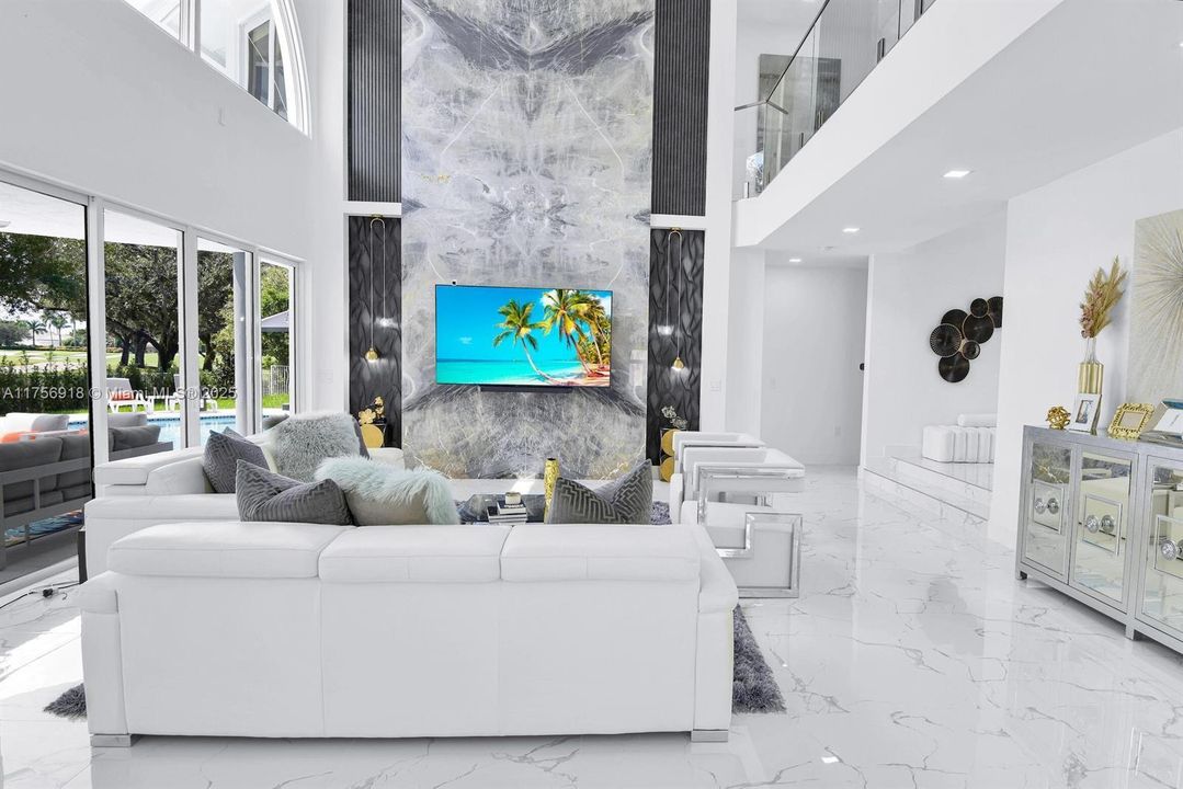 For Sale: $3,895,000 (6 beds, 6 baths, 4201 Square Feet)