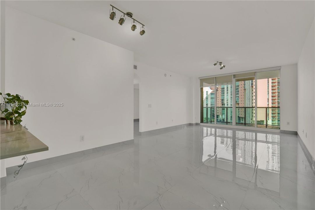 待售: $772,000 (3 贝兹, 3 浴室, 1650 平方英尺)