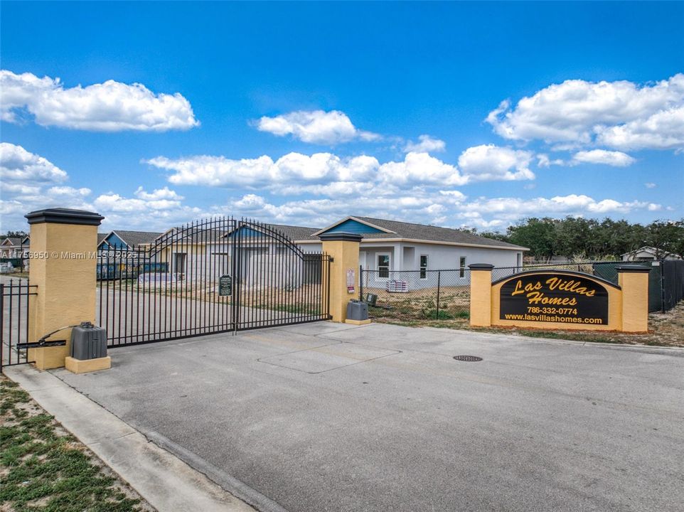 Недавно арендовано: $1,750 (3 спален, 2 ванн, 1300 Квадратных фут)