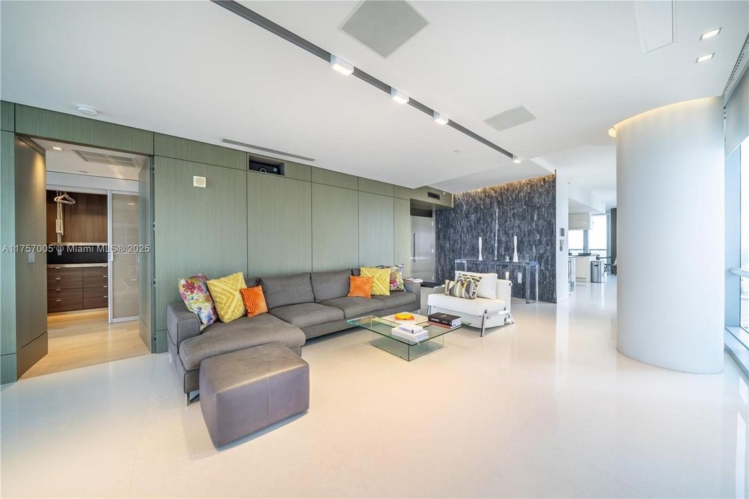 待售: $3,650,000 (4 贝兹, 4 浴室, 2485 平方英尺)