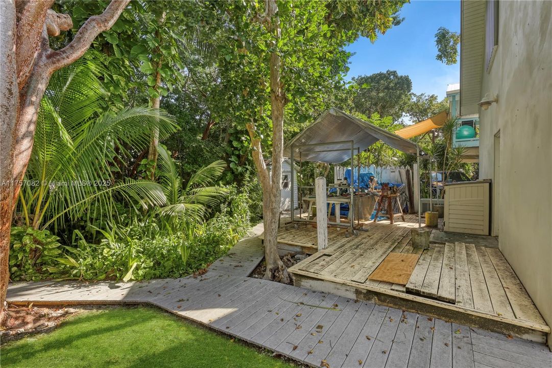 Vendido Recientemente: $1,550,000 (2 camas, 1 baños, 1556 Pies cuadrados)