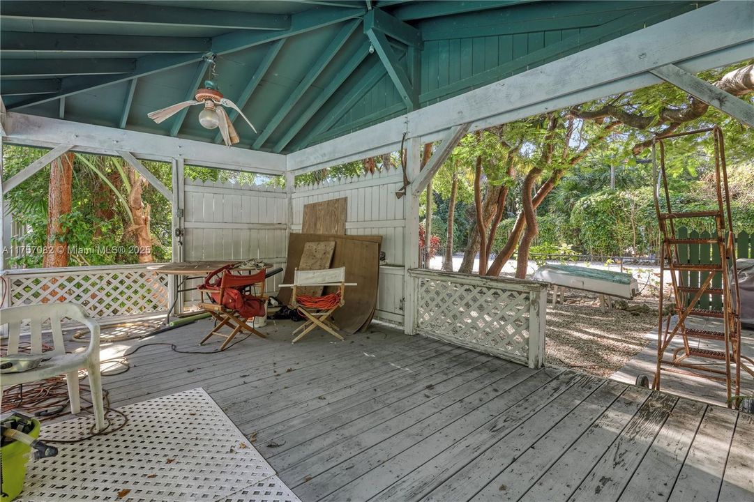 Vendido Recientemente: $1,550,000 (2 camas, 1 baños, 1556 Pies cuadrados)