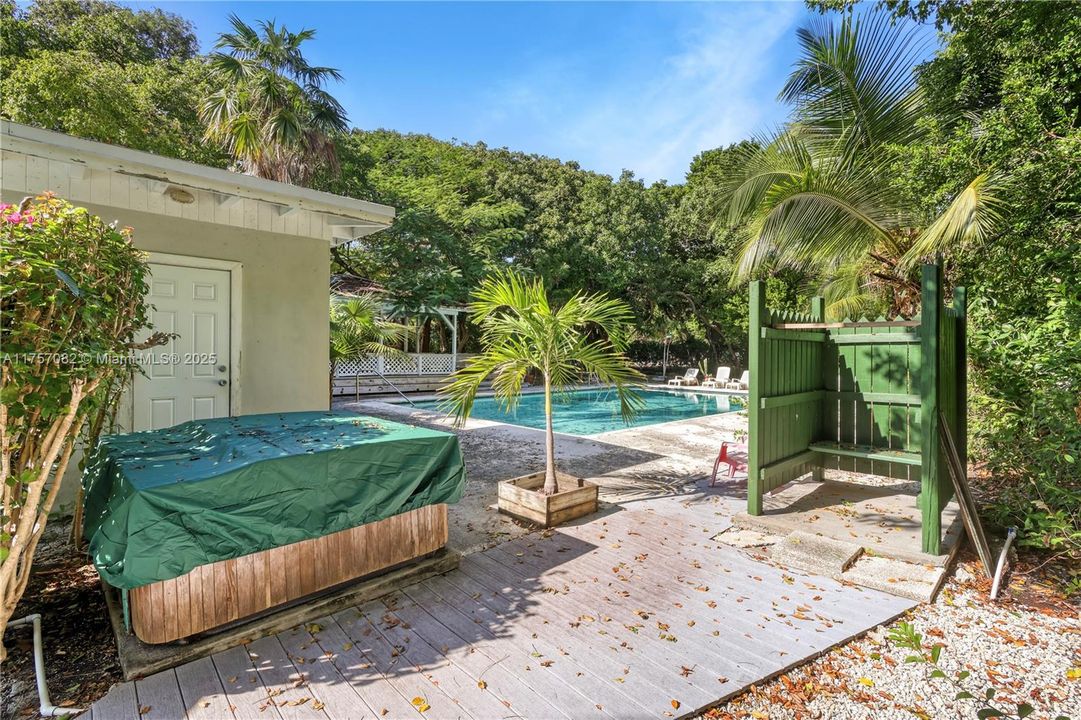 Vendido Recientemente: $1,550,000 (2 camas, 1 baños, 1556 Pies cuadrados)