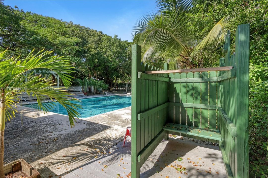 Vendido Recientemente: $1,550,000 (2 camas, 1 baños, 1556 Pies cuadrados)