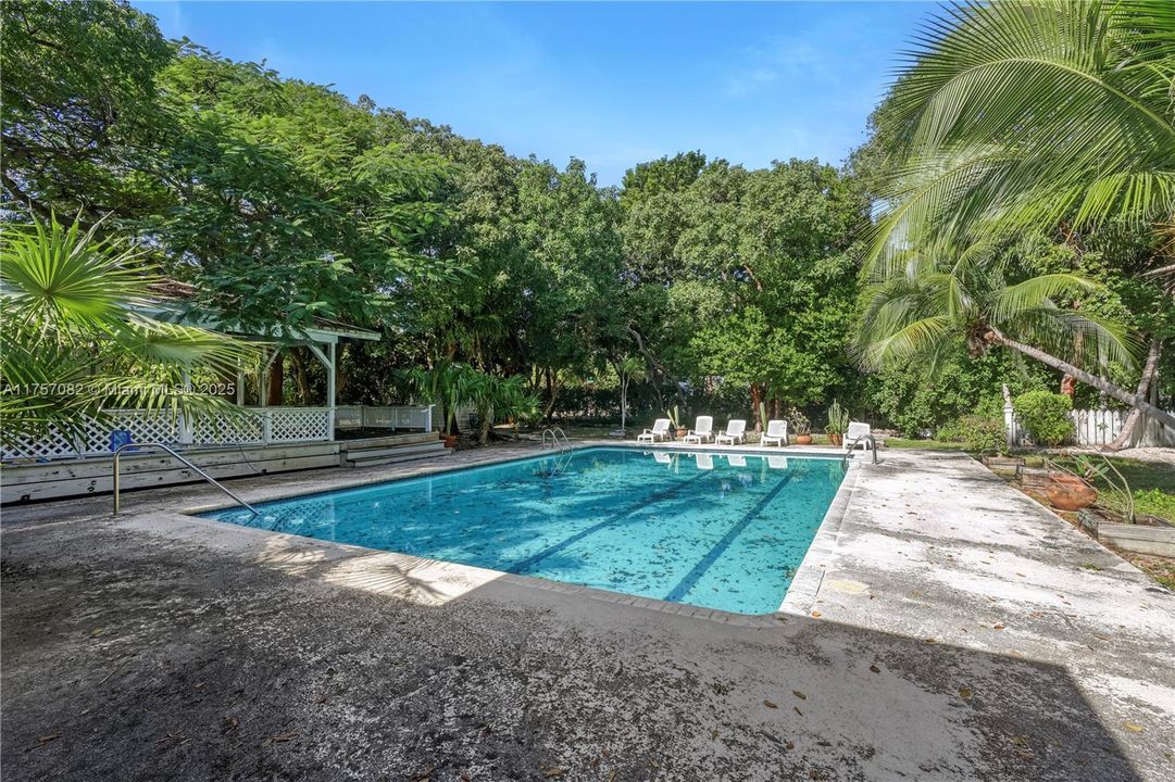 Vendido Recientemente: $1,550,000 (2 camas, 1 baños, 1556 Pies cuadrados)