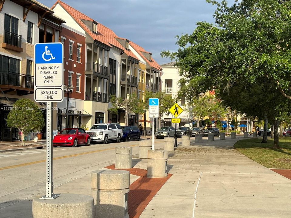 Recientemente alquilado: $2,200 (3 camas, 2 baños, 1958 Pies cuadrados)