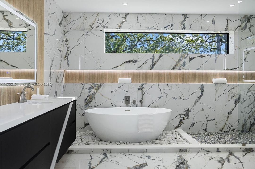 Недавно продано: $2,095,000 (4 спален, 3 ванн, 3235 Квадратных фут)