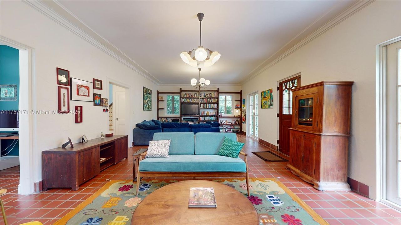 Recently Sold: $2,850,000 (4 beds, 3 baths, 2939 Square Feet)