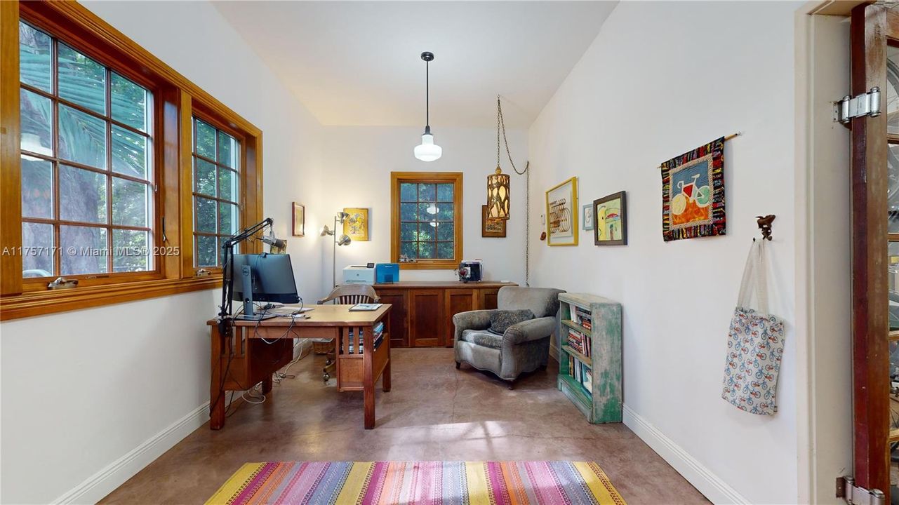 Recently Sold: $2,850,000 (4 beds, 3 baths, 2939 Square Feet)