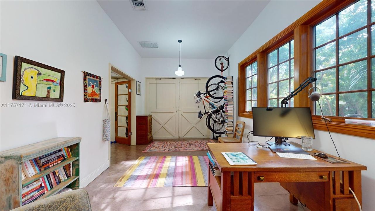 Recently Sold: $2,850,000 (4 beds, 3 baths, 2939 Square Feet)