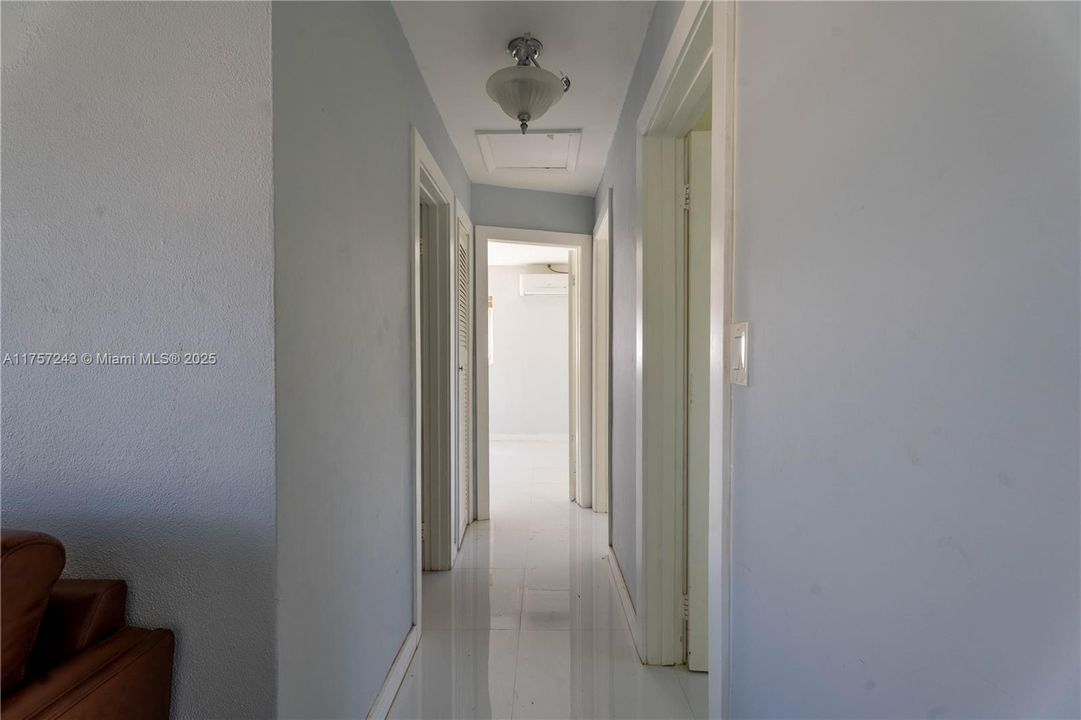 На продажу: $580,000 (3 спален, 1 ванн, 1078 Квадратных фут)