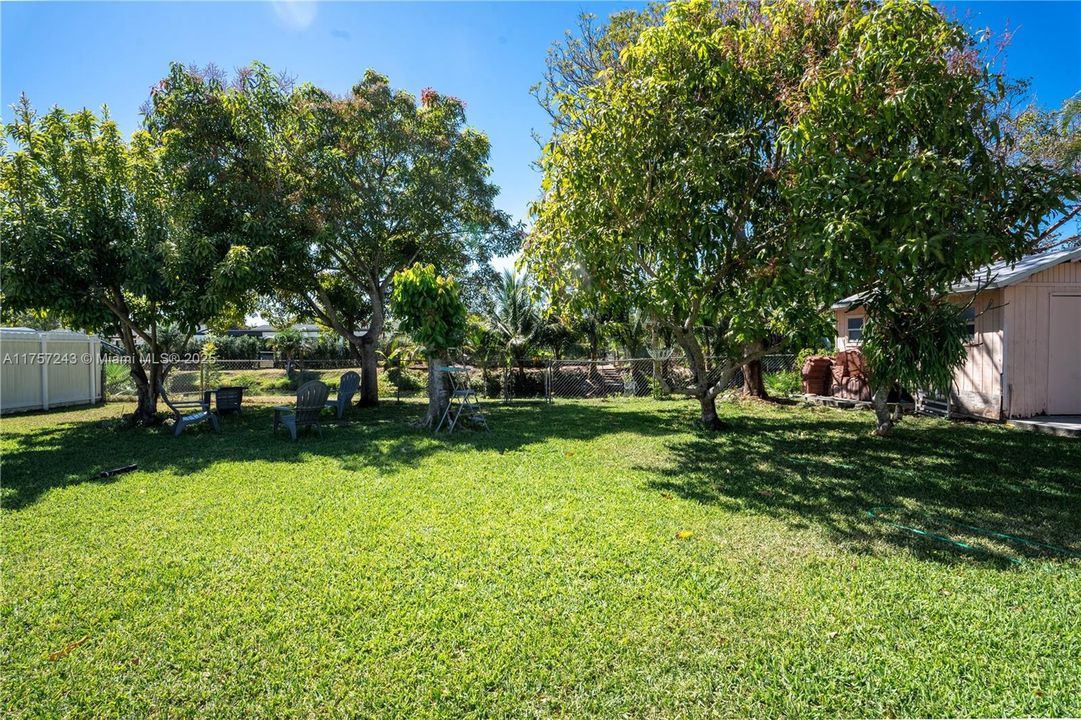 На продажу: $580,000 (3 спален, 1 ванн, 1078 Квадратных фут)