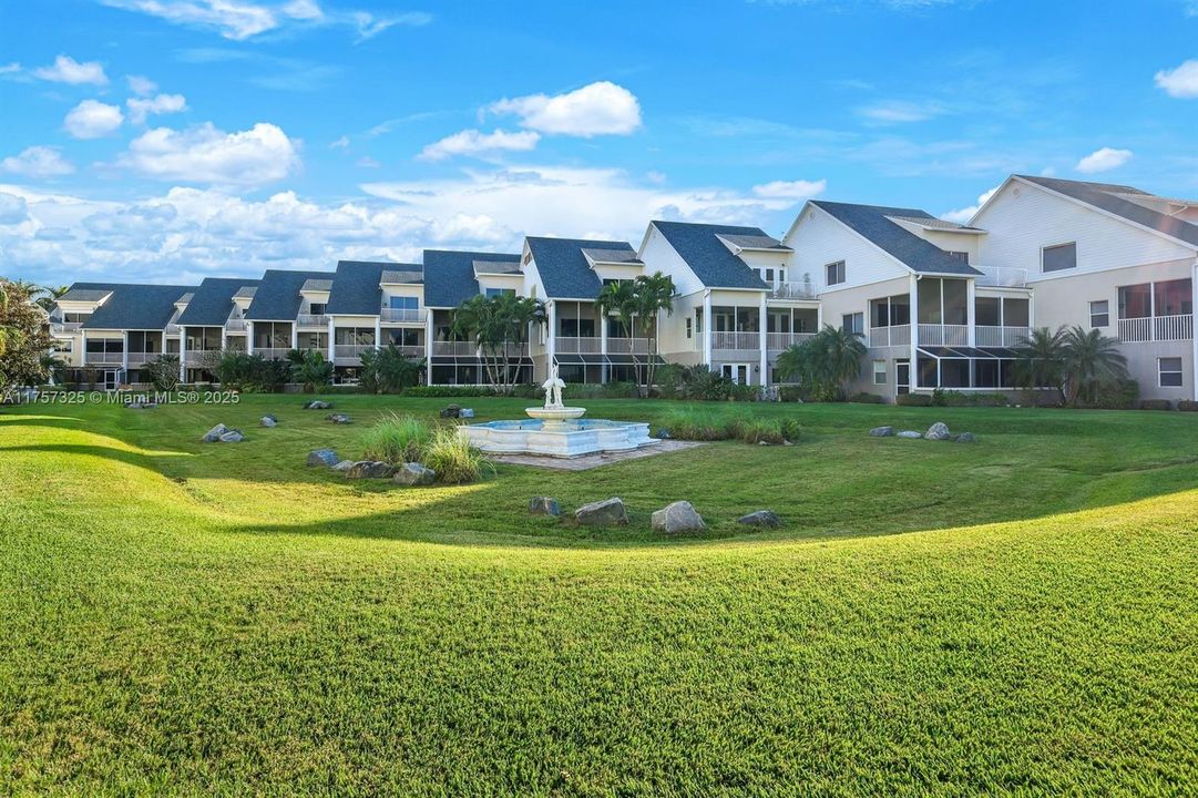 For Sale: $375,000 (3 beds, 3 baths, 2436 Square Feet)