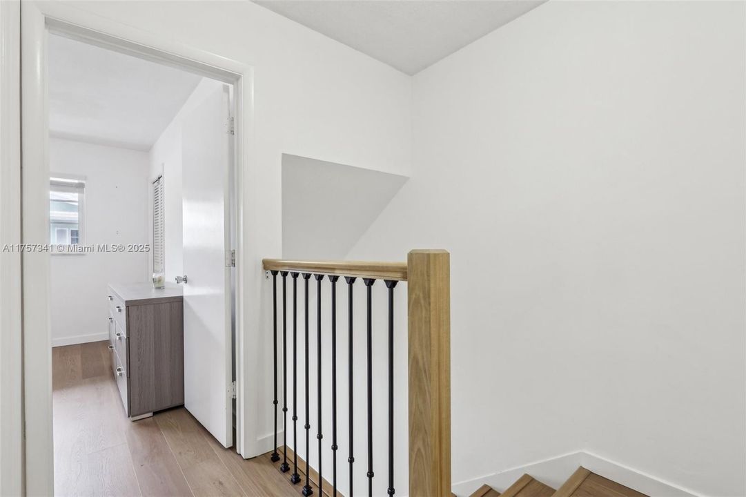 Недавно продано: $595,000 (2 спален, 2 ванн, 1473 Квадратных фут)