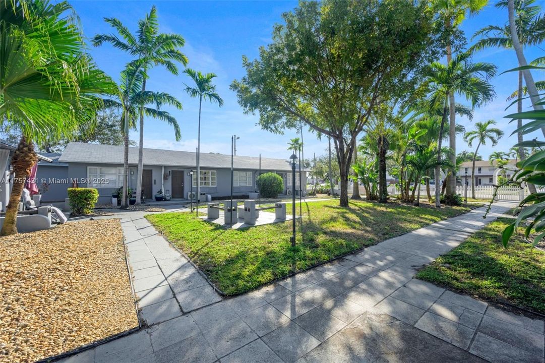 Recently Sold: $3,600,000 (0 beds, 0 baths, 7476 Square Feet)