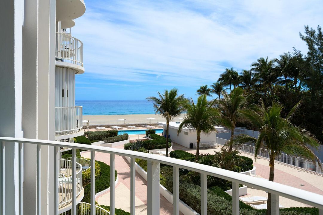 2295 S Ocean Blvd Apt 404 Palm-large-013
