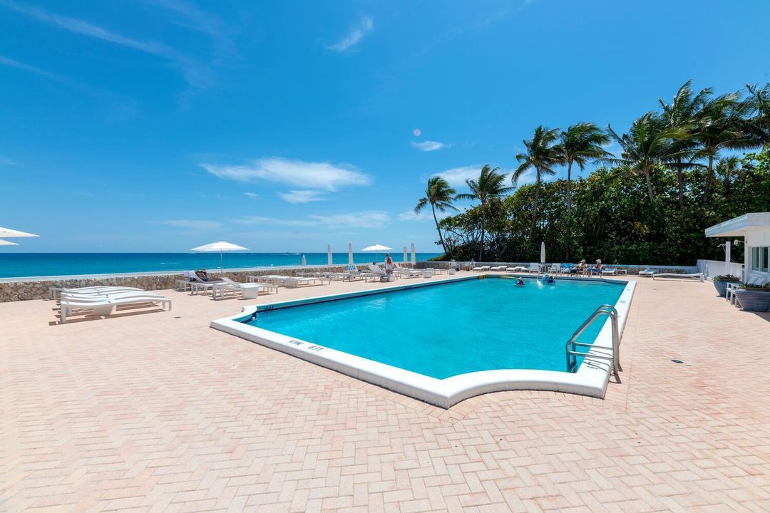 2295 S Ocean Blvd Apt 404 Palm-large-009