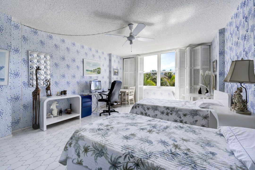 2295 S Ocean Blvd Apt 404 Palm-large-026