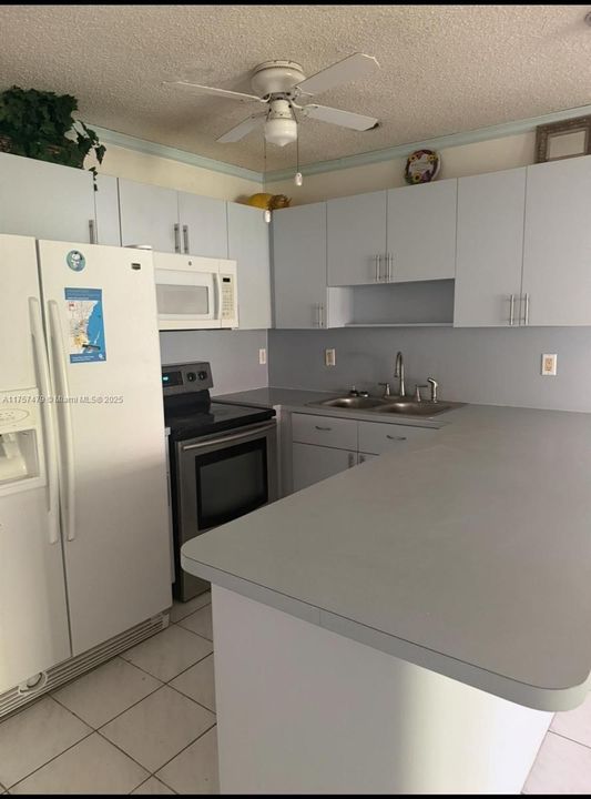 Recently Rented: $2,700 (3 beds, 2 baths, 1343 Square Feet)