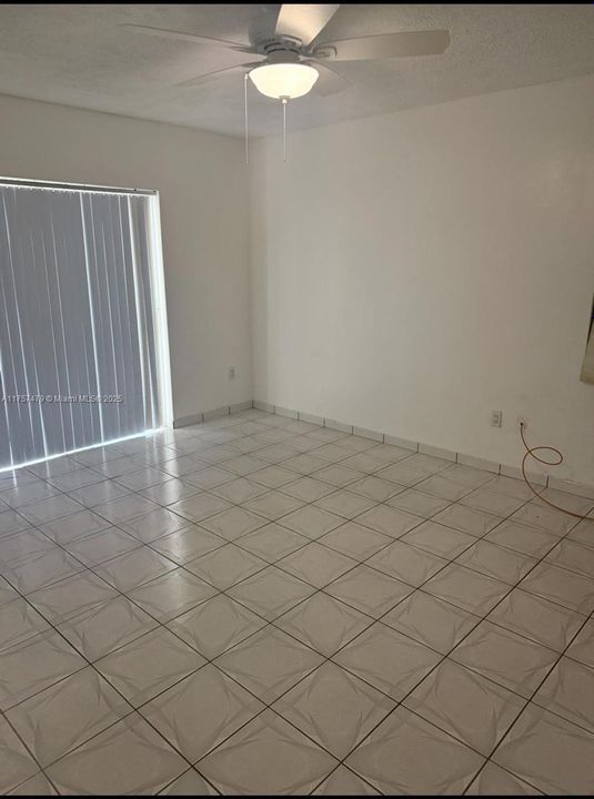 Recently Rented: $2,700 (3 beds, 2 baths, 1343 Square Feet)