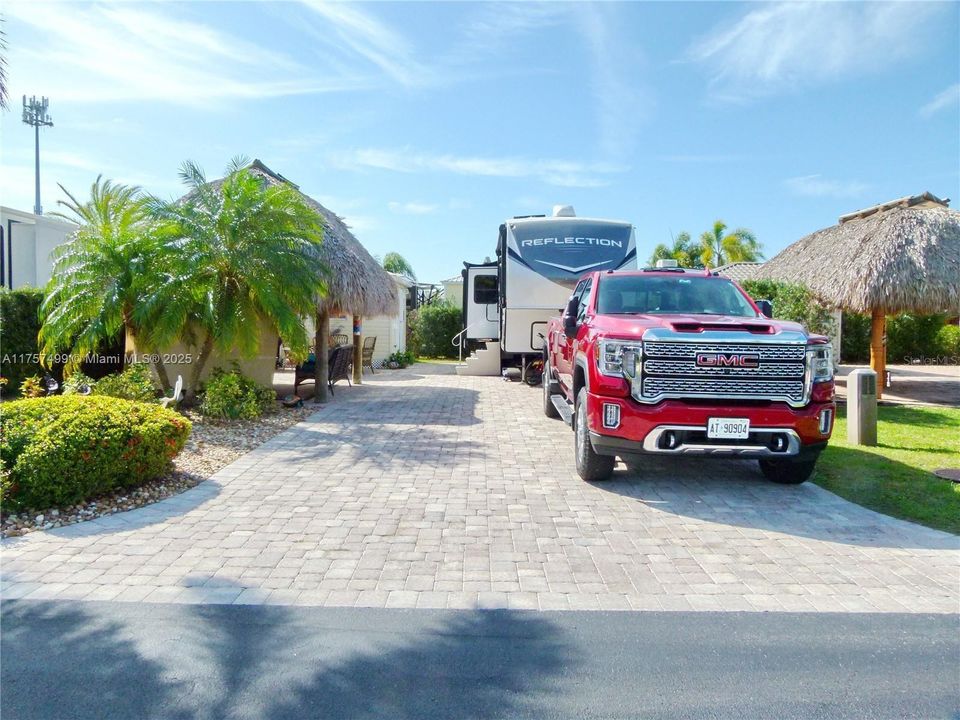 待售: $154,000 (0.07 acres)