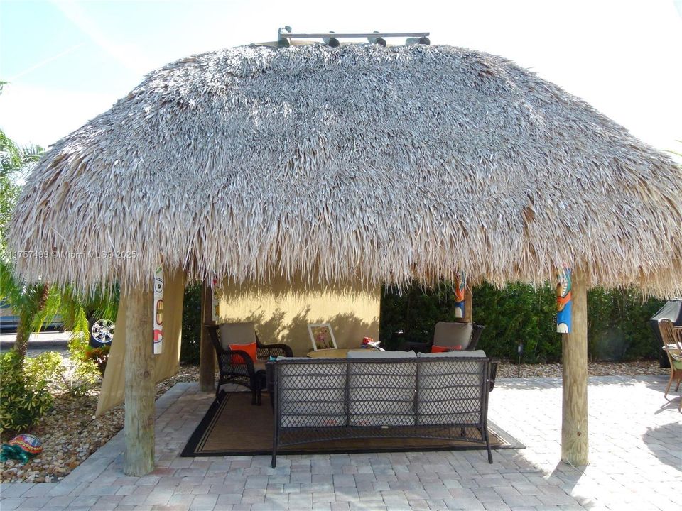 待售: $154,000 (0.07 acres)