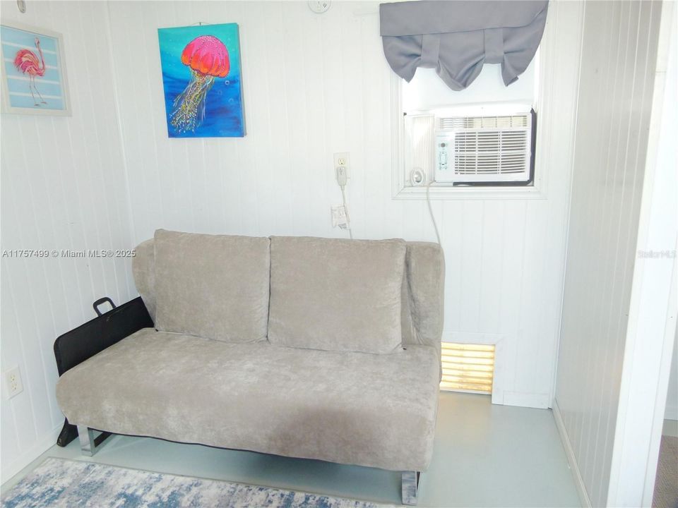 待售: $154,000 (0.07 acres)