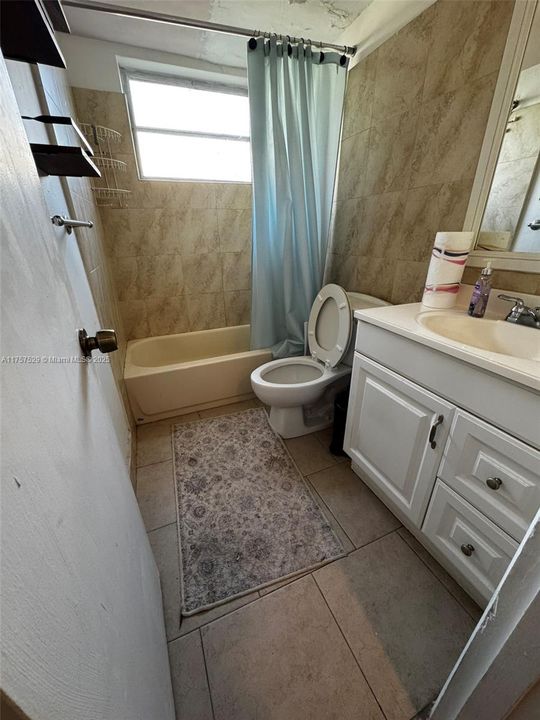 Active With Contract: $155,000 (2 beds, 2 baths, 935 Square Feet)