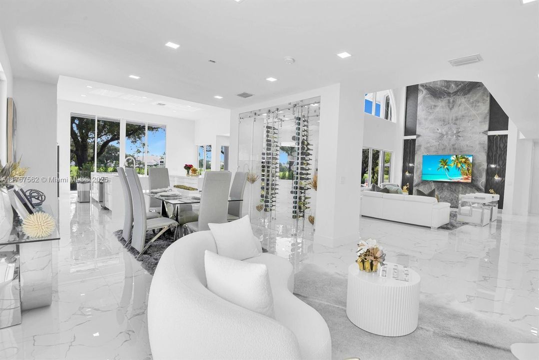 В аренду: $50,000 (6 спален, 6 ванн, 4201 Квадратных фут)