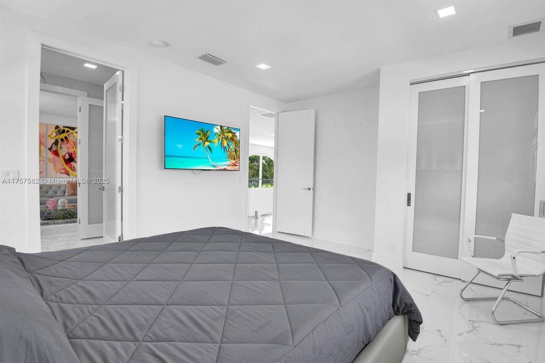 В аренду: $50,000 (6 спален, 6 ванн, 4201 Квадратных фут)