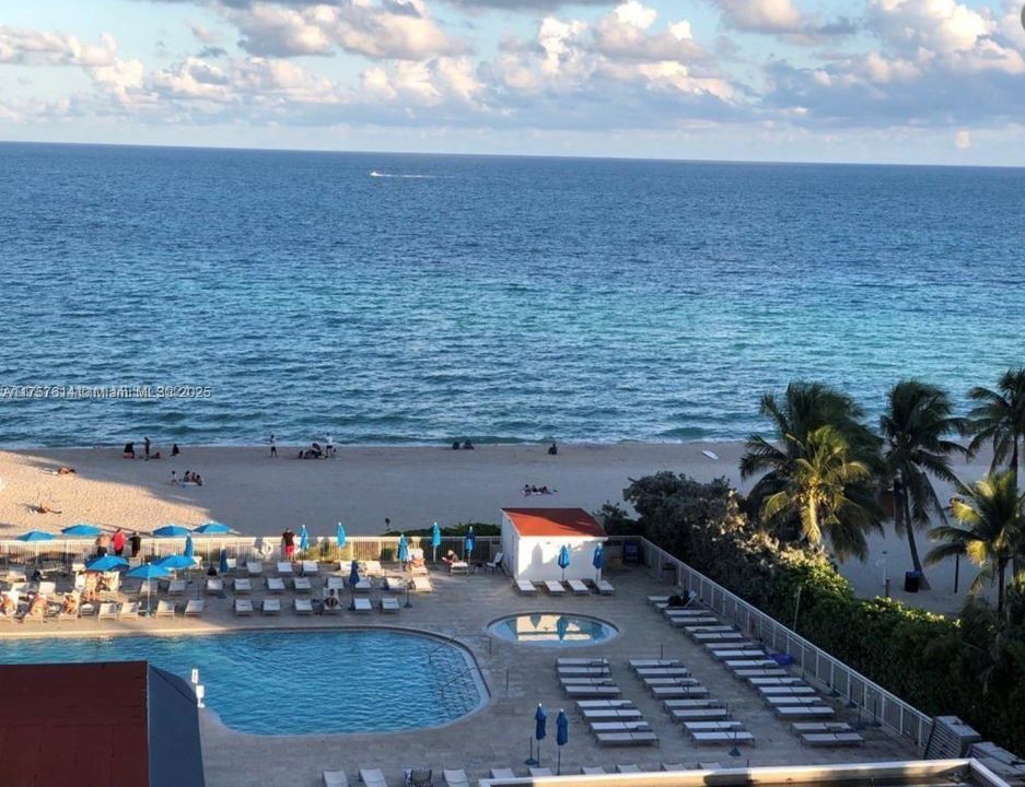 待售: $185,000 (0 贝兹, 1 浴室, 360 平方英尺)