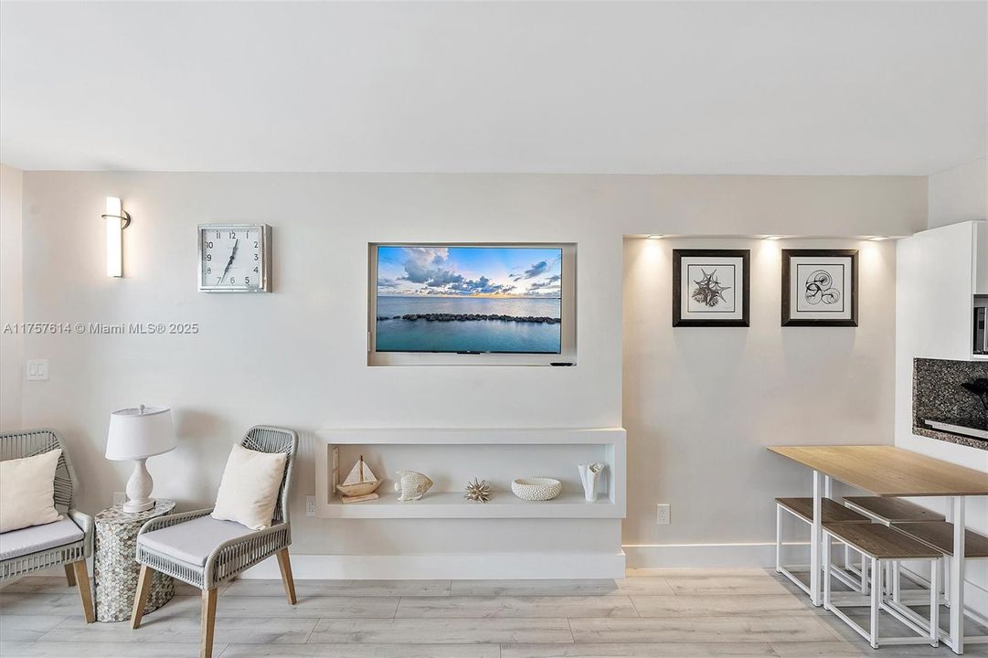 待售: $185,000 (0 贝兹, 1 浴室, 360 平方英尺)