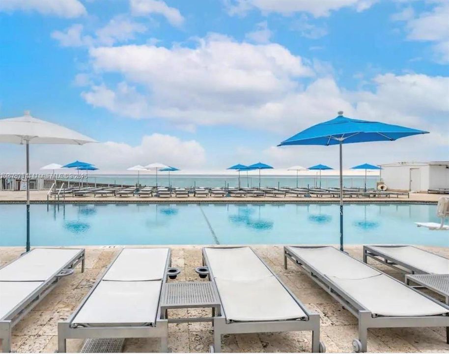 待售: $185,000 (0 贝兹, 1 浴室, 360 平方英尺)