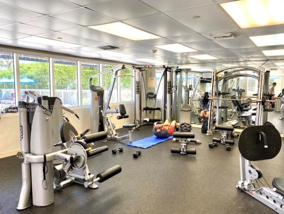 待售: $185,000 (0 贝兹, 1 浴室, 360 平方英尺)