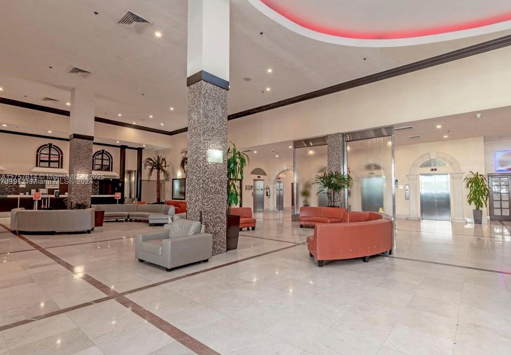 待售: $185,000 (0 贝兹, 1 浴室, 360 平方英尺)