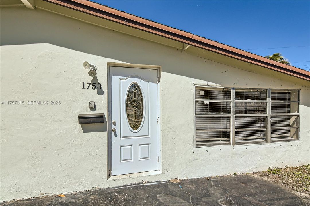 For Sale: $457,000 (3 beds, 2 baths, 1452 Square Feet)