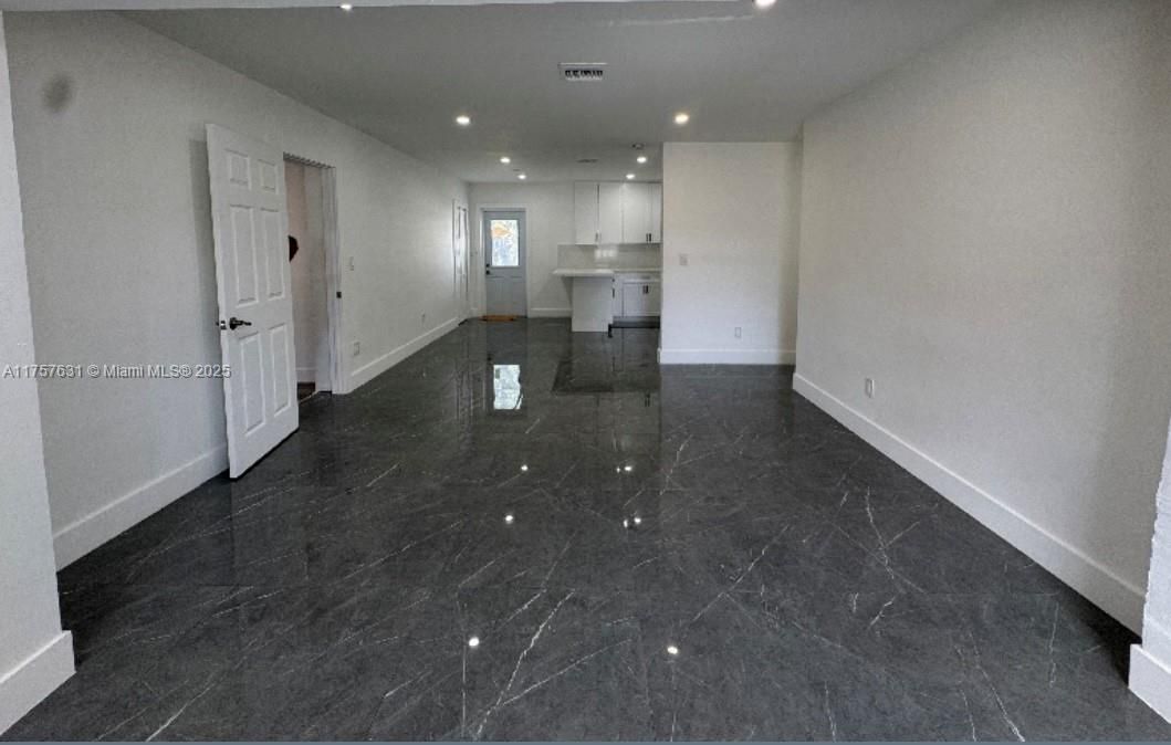 最近租的: $4,500 (4 贝兹, 3 浴室, 1471 平方英尺)