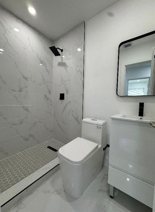 最近租的: $4,500 (4 贝兹, 3 浴室, 1471 平方英尺)