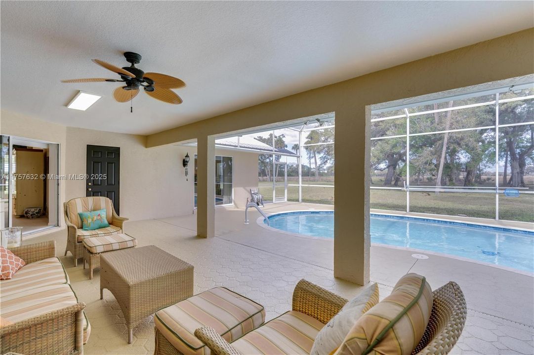 For Sale: $695,000 (4 beds, 3 baths, 3406 Square Feet)