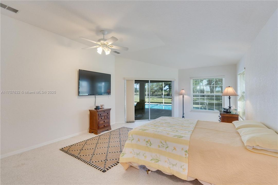 For Sale: $695,000 (4 beds, 3 baths, 3406 Square Feet)