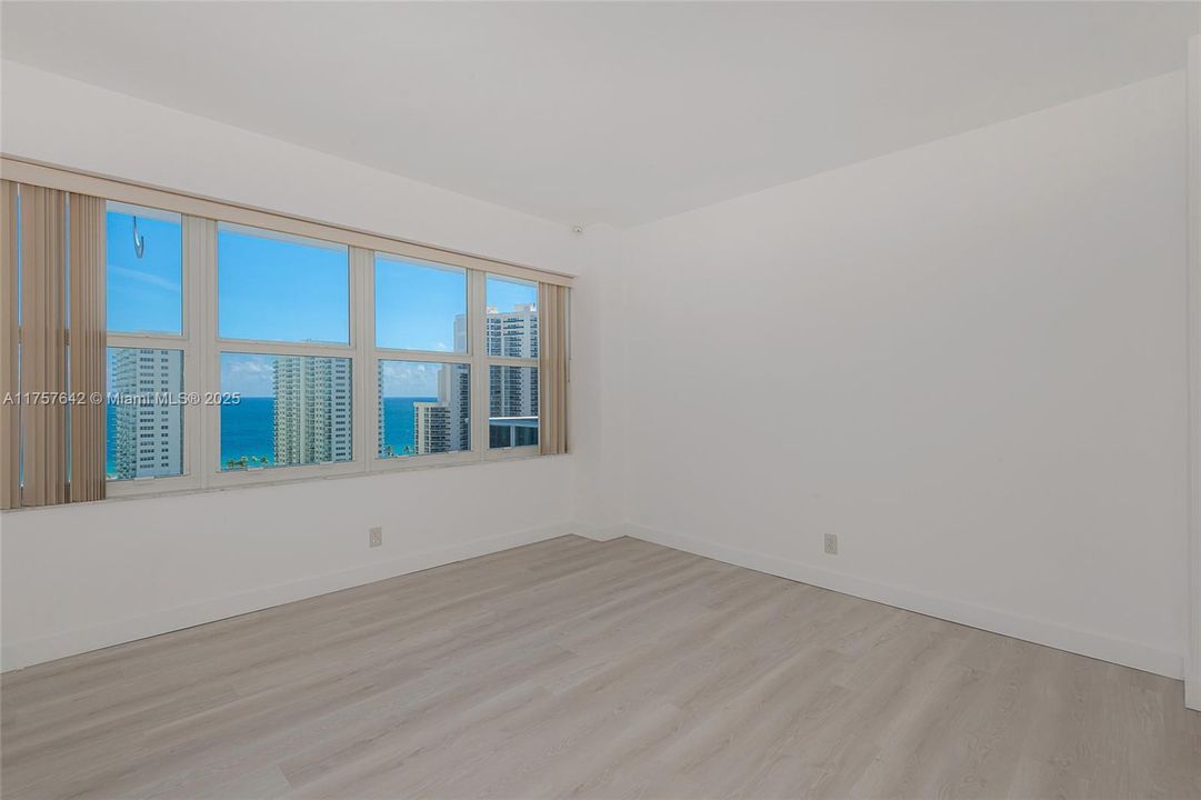 最近售出: $245,000 (1 贝兹, 1 浴室, 800 平方英尺)