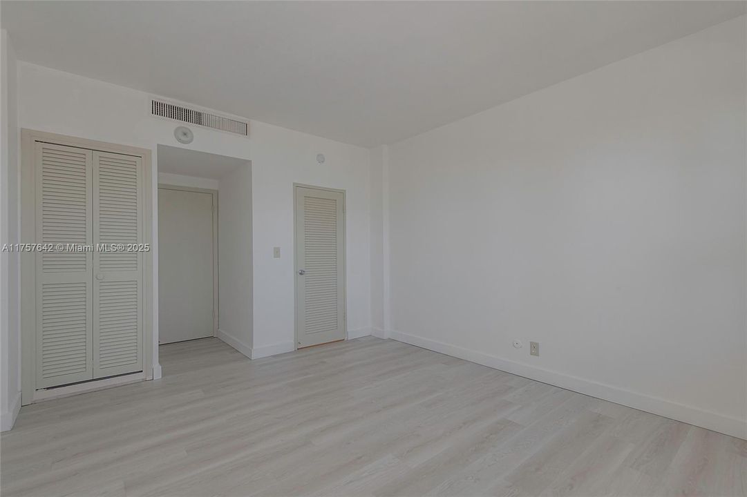 最近售出: $245,000 (1 贝兹, 1 浴室, 800 平方英尺)