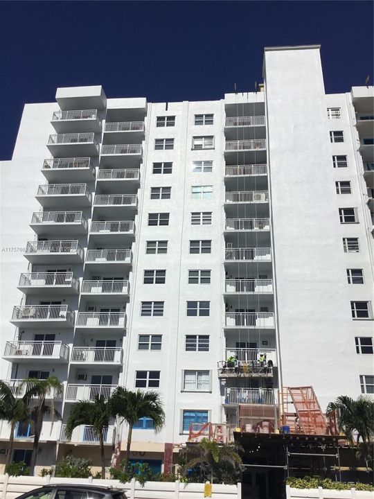 Recently Rented: $1,950 (1 beds, 1 baths, 647 Square Feet)