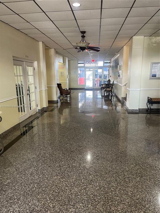 Recently Rented: $1,950 (1 beds, 1 baths, 647 Square Feet)