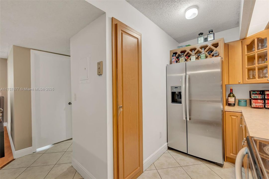 Recently Sold: $245,000 (2 beds, 2 baths, 1106 Square Feet)