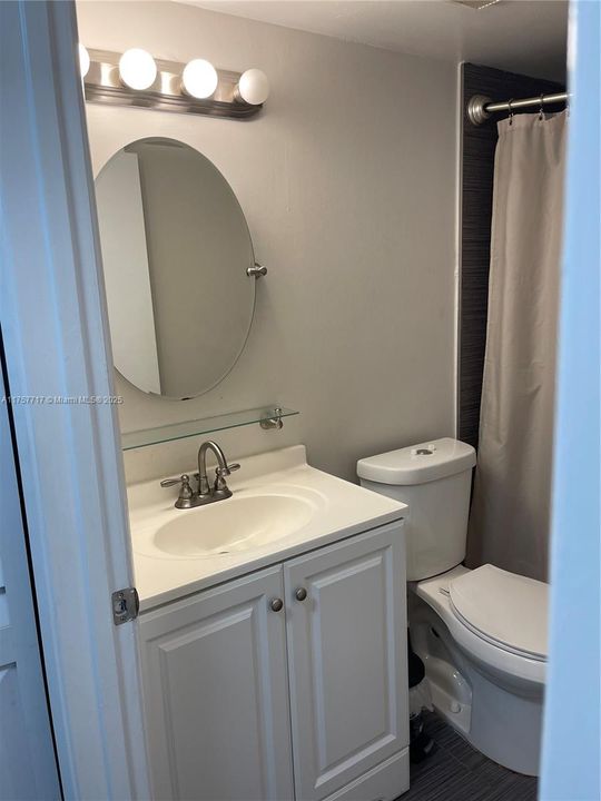 最近租的: $2,000 (1 贝兹, 1 浴室, 575 平方英尺)